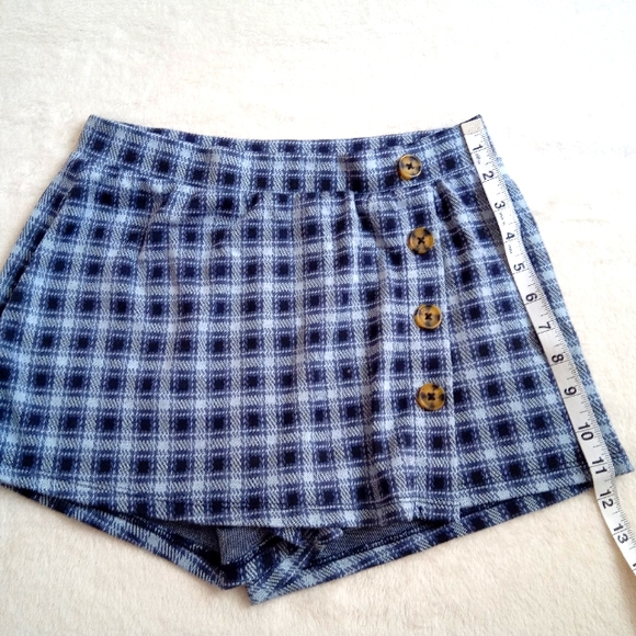 ULTRA FLIRT - NWOT Blue Plaid Skirt Skort w/Button Wrap Detail Shorts Un… - Picture 6 of 8